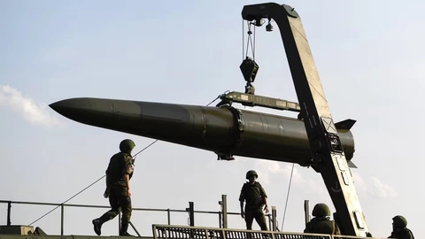 Nga: Tên lửa Iskander tập kích căn cứ huấn luyện ở Sumy, 70 binh sĩ Ukraine thiệt mạng - Ảnh 1. Ukraine - Ảnh 1.