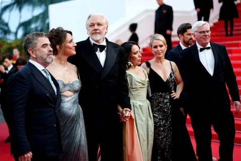 - Ảnh 5. Cannes - Ảnh 5.