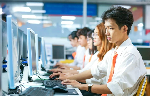 lao động trẻ - Ảnh 1.