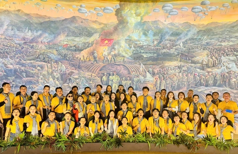 Hơn 100 văn nghệ sĩ tham gia hành trình về nguồn 2025 tại 4 tỉnh - Ảnh 1. hành trình về nguồn - Ảnh 1.