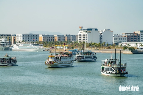 vịnh hạ long - Ảnh 1.