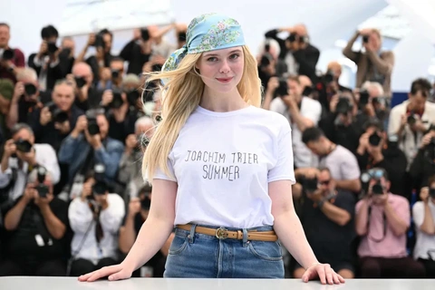 - Ảnh 3. Cannes - Ảnh 7.