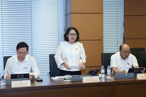 Đại biểu lo tư tưởng 'tỉnh giàu, tỉnh nghèo' gây thiếu công bằng hỗ trợ miễn học phí - Ảnh 1.