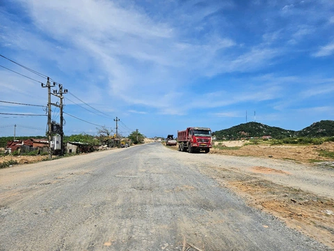 Phú Yên ban hành quyết định đầu tư với 2 dự án lớn tại khu kinh tế phía Nam - Ảnh 2.