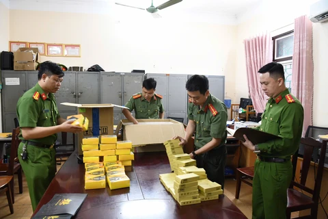 Cận cảnh sản phẩm chứa chất cấm trong đường dây đa cấp vừa bị đánh sập - Ảnh 5.