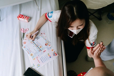 Sinh viên tình nguyện mong tận tay trao điều ước cho bệnh nhi ung thư - Ảnh 3. bệnh nhi - Ảnh 2.