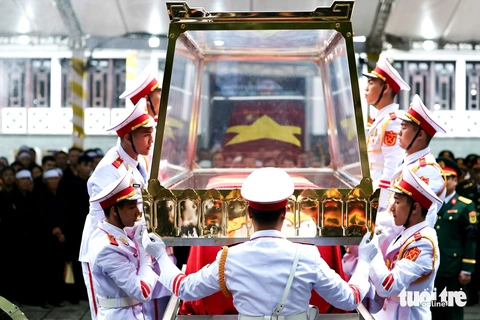 Trần Đức Lương - Ảnh 9.