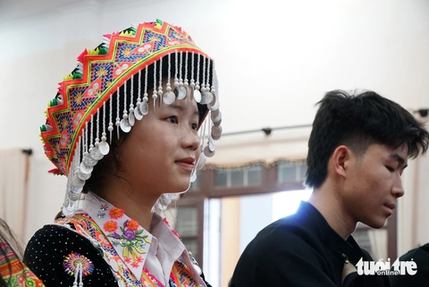 Trao học bổng Vì tương lai Việt Nam cho học sinh Đắk Nông vượt khó, học tốt - Ảnh 5. Vì tương lai Việt Nam - Ảnh 5.