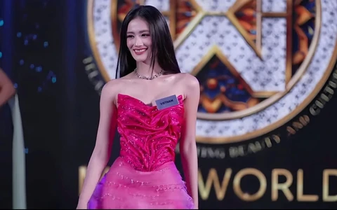 Victor Vũ muốn đem văn hóa độc đáo Việt Nam đến thế giới - Ảnh 3. Ý Nhi - Ảnh 2.