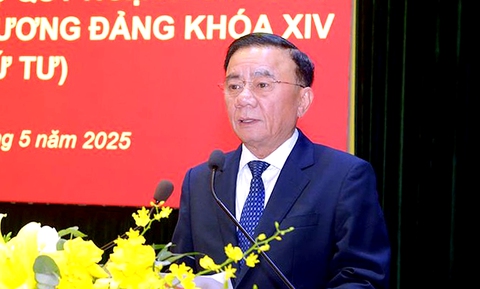 Khai giảng lớp bồi dưỡng cán bộ quy hoạch ủy viên Trung ương Đảng khóa XIV - Ảnh 1.