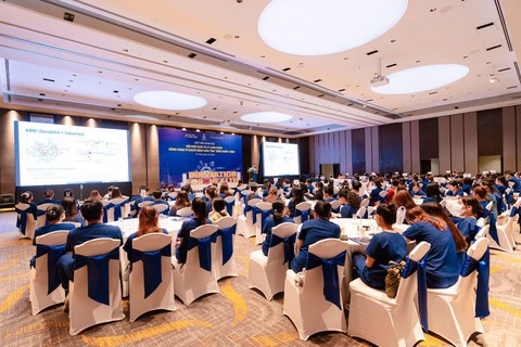 Long Châu và Novartis hợp tác đưa giải pháp điều trị tiên tiến đến người Việt - Ảnh 2.