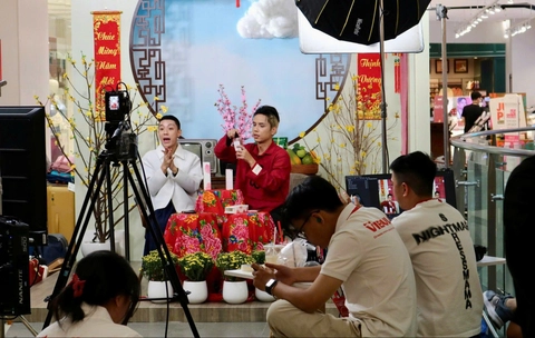 livestream - Ảnh 1.