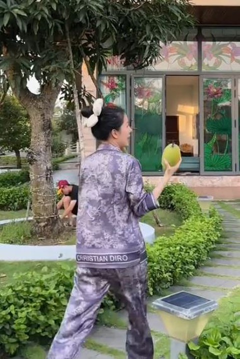 Ngân Collagen - Ảnh 2.