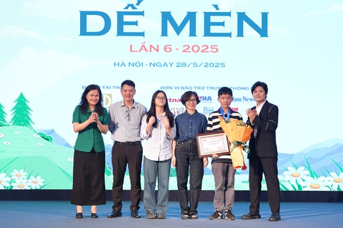 Nhạc sĩ Phạm Tuyên được trao giải Hiệp sĩ Dế Mèn - Ảnh 6. Phạm Tuyên - Ảnh 5.