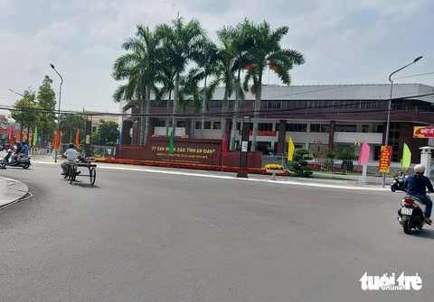 An Giang: Trên 1.300 người xin nghỉ theo chế độ 178 và nghỉ việc - Ảnh 1.