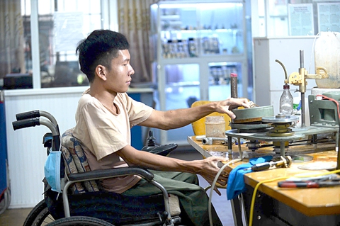 Thí điểm viện kiểm sát khởi kiện vụ án dân sự: Bảo vệ quyền dân sự người yếu thế - Ảnh 5. Thí điểm Viện Kiểm sát khởi kiện vụ án dân sự: Bảo vệ quyền dân sự người yếu thế - Ảnh 4.
