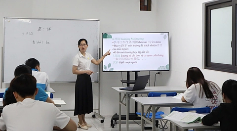 Qua thời giấu bằng cấp để làm công nhân - Ảnh 2. CÔNG NHÂN - Ảnh 2.