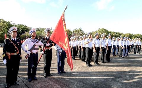 Chắc tay súng cho đất nước trọn niềm vui - Ảnh 1. trường sa - Ảnh 1.
