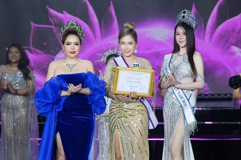 Doanh nhân dệt may đăng quang Hoa hậu Doanh nhân Du lịch Thế giới - Ảnh 5. Hoa hậu Doanh nhân - Ảnh 6.