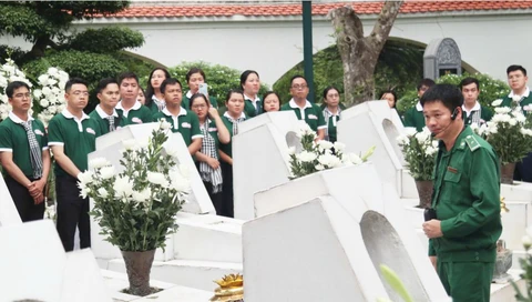 Từ bến Nhà Rồng đến Làng Sen - Ảnh 1. Làng Sen - Ảnh 1.
