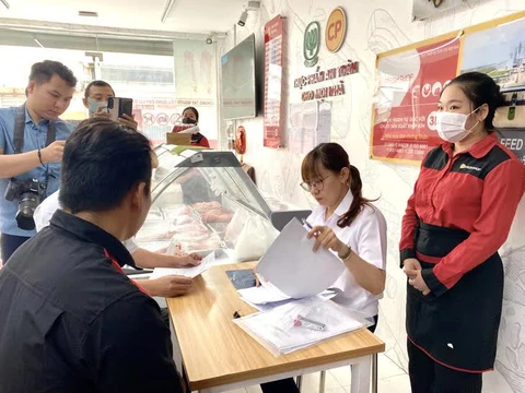 Hé lộ doanh thu khủng của 'đế chế chăn nuôi' C.P tại Việt Nam - Ảnh 1.