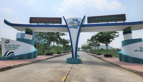 Khai trừ đảng cựu phó viện trưởng viện kiểm sát huyện Kiên Hải - Ảnh 1.