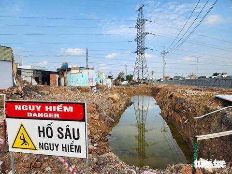 Dự án cao tốc Biên Hòa - Vũng Tàu: Hết lo mặt bằng lại lo chuyện di dời công trình điện, nước - Ảnh 3.