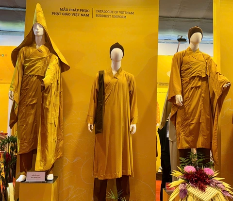Ngắm 87 phiên bản bảo vật quốc gia Phật giáo Việt Nam tại Đại lễ Vesak 2025 - Ảnh 5. Ngắm 87 phiên bản bảo vật quốc gia Phật giáo Việt Nam tại Đại lễ Vesak 2025 - Ảnh 5.
