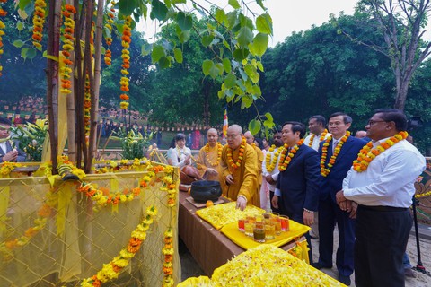 Tổng thống Sri Lanka trồng cây bồ đề thiêng 2.300 tuổi ở chùa Bái Đính - Ảnh 2. chùa Bái Đính - Ảnh 2.