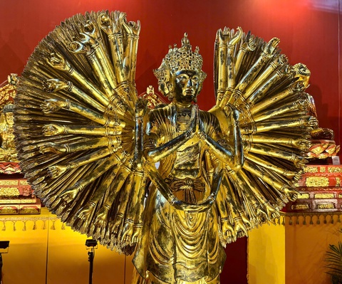 Ngắm 87 phiên bản bảo vật quốc gia Phật giáo Việt Nam tại Đại lễ Vesak 2025 - Ảnh 1. Vesak - Ảnh 1.