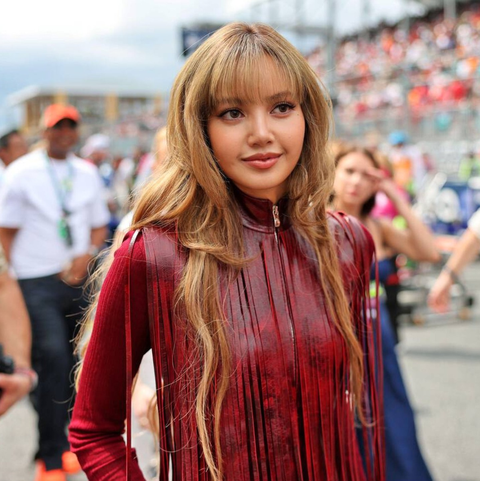 Lisa (BlackPink) 'đốt cháy' đường đua F1 Miami Grand Prix - Ảnh 1.