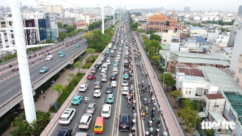 kẹt xe - Ảnh 5.