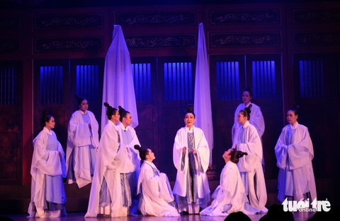 Lệ Chi viên: nhắc nhở hiểm họa khi không nghĩ tới lợi ích của dân - Ảnh 7. Lệ Chi viên - Ảnh 5.