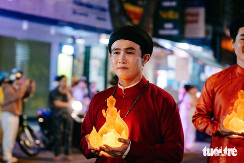 - Ảnh 11. Phật đản - Ảnh 12.
