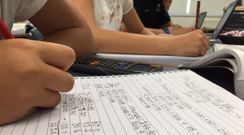 Nghiên cứu mới tiết lộ cách học toán hiệu quả nhất cho trẻ - Ảnh 1.