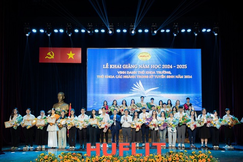Khám phá ‘đại bản doanh’ các lớp học thực hành tại HUFLIT - Ảnh 3.