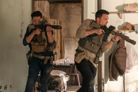Ben Affleck và Jon Bernthal: Hai anh em sát thủ cứu cả thương hiệu The Accountant - Ảnh 2. Ben Affleck - Ảnh 2.
