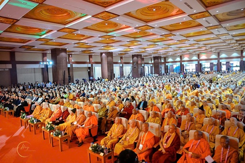 Tổng thống SriLanka dự Đại lễ Vesak: Việt Nam là quốc gia dũng cảm vươn lên nhờ tư tưởng bình đẳng - Ảnh 4. Vesak - Ảnh 4.