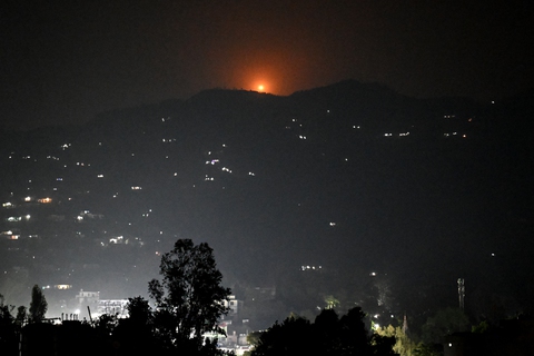 3 thường dân thiệt mạng, Ấn Độ đưa toàn lực lương phòng không đến biên giới Pakistan - Ảnh 3. Ấn Độ - Ảnh 4.
