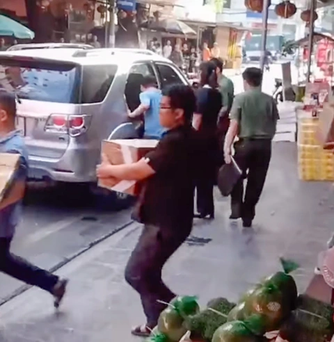 Đã khám nhà TikToker Lê Việt Hùng, thu giữ nhiều tài liệu - Ảnh 1. lê việt hùng - Ảnh 1.