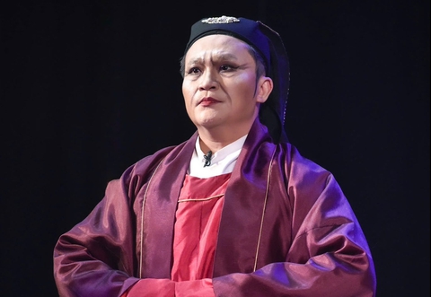 Đại Nghĩa vẫn ra sân khấu diễn trọn hai vai dù mẹ hôn mê sâu; Thành Long bị chỉ trích vô ơn - Ảnh 1. Kim Sae Ron - Ảnh 2.