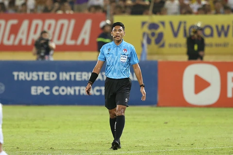 Trọng tài Thái Lan bắt trận 'chung kết ngược' V-League 2024 - 2025 - Ảnh 1. Trọng tài Thái Lan bắt trận 'chung kết ngược' V-League 2024-2025 - Ảnh 1.