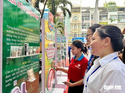 Hoa phượng đỏ - Ảnh 10.