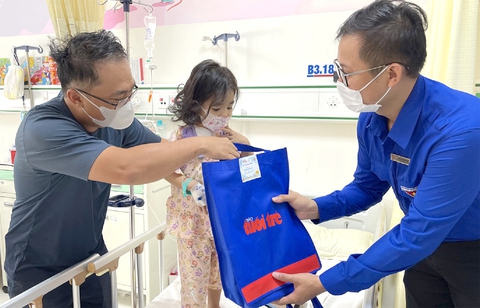 Bạn đọc Tuổi Trẻ tiếp sức chiến binh hoa mặt trời - Ảnh 1. Ước mơ của Thúy - Ảnh 1.