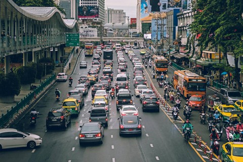 bấm còi xe - Ảnh 1.