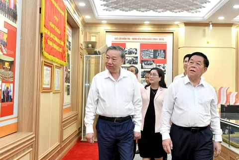 Tổng Bí thư Tô Lâm: Xuất hiện làn sóng yêu nước, yêu dân tộc mạnh mẽ trong thế hệ trẻ - Ảnh 3.