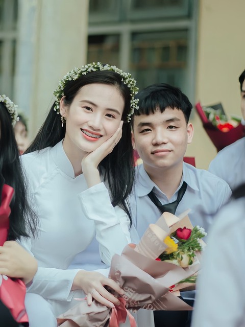 Hoa hậu Ý Nhi nói rõ mối quan hệ hiện tại với bạn trai yêu 8 năm - Ảnh 2.