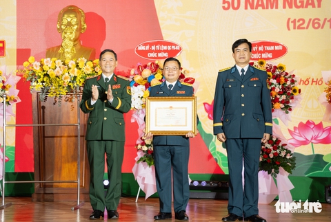Hành trình 50 năm của nhà máy sửa chữa máy bay quân sự A41 - Ảnh 3.