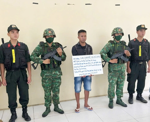 Đâm chết người chỉ vì nghĩ bị khiêu khích bằng tiếng nẹt pô xe máy - Ảnh 1.