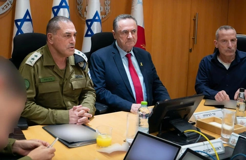 NÓNG: Israel tấn công Iran, tham mưu trưởng Iran có thể đã thiệt mạng - Ảnh 1. Israel - Ảnh 2.